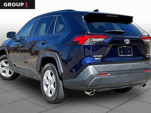 Used 2021 Toyota RAV4 XLE w/ Convenience Package image 12