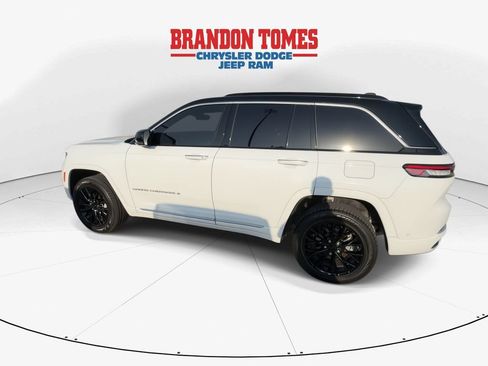 Certified 2024 Jeep Grand Cherokee Summit w/ Adv Protech Group IV AWD/4WD image 6