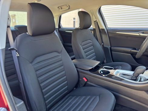 Used 2013 Ford Fusion SE FWD image 31