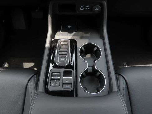 New 2025 Honda Pilot Touring image 24