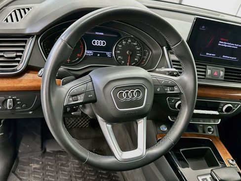 Used 2023 Audi Q5 2.0T Premium w/ Convenience Package AWD/4WD image 18