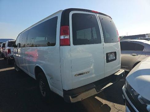 Used 2020 Chevrolet Express 3500 LT w/ LT Preferred Equipment Group RWD image 18