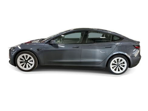 Used 2023 Tesla Model 3 Standard Range RWD image 3