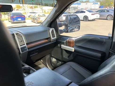 Used 2015 Ford F150 Lariat RWD image 59