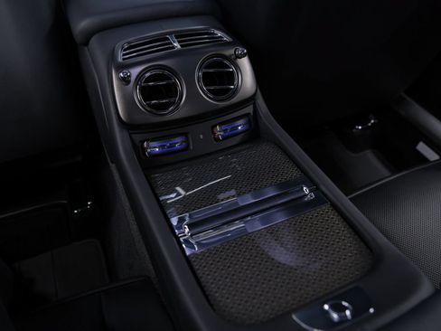 Used 2020 Rolls-Royce Wraith RWD image 52