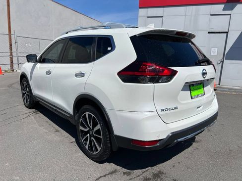 Used 2020 Nissan Rogue SL w/ Premium Package AWD/4WD image 6
