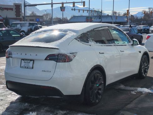 Used 2021 Tesla Model Y Performance image 3