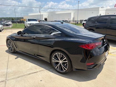 Used 2018 INFINITI Q60 3.0t Luxe w/ Sensory Package 3.0T Luxe RWD image 5