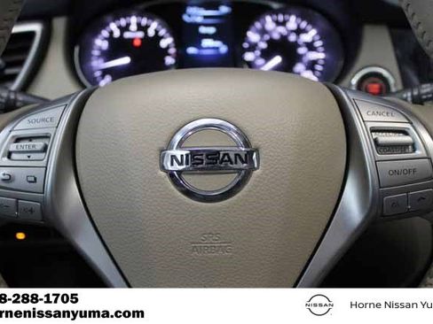 Used 2015 Nissan Rogue SL w/ SL Premium Package image 9