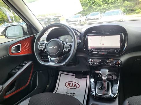 Certified 2025 Kia Soul GT-Line w/ GT-Line Technology Package FWD image 15