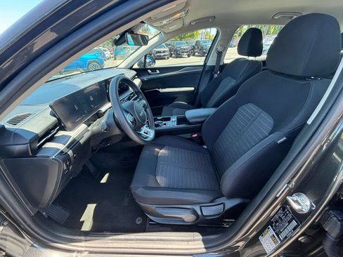 Used 2025 Kia K5 LXS FWD image 25