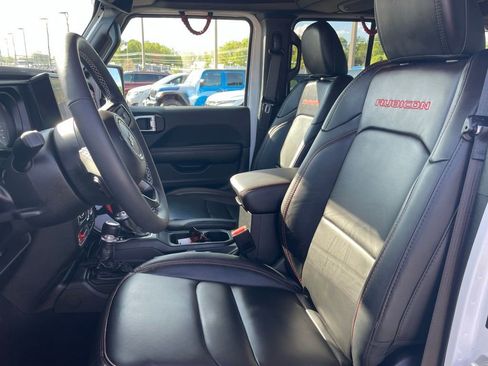 Used 2025 Jeep Wrangler Unlimited Rubicon w/ Safety Group image 2