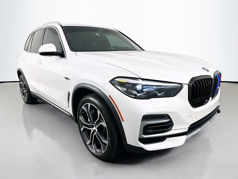 Used 2022 BMW X5 xDrive45e w/ Climate Comfort Package AWD/4WD image 3