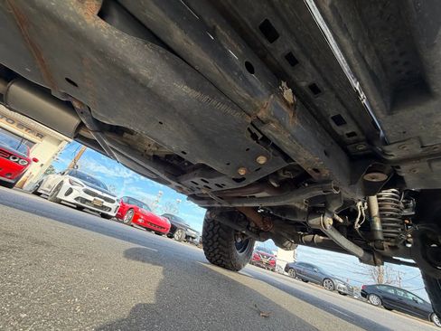 Used 2017 Jeep Wrangler Unlimited Sahara image 37