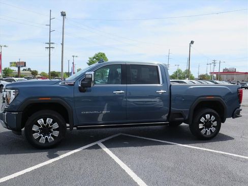 Used 2024 GMC Sierra 2500 Denali w/ Denali Reserve Package AWD/4WD image 6