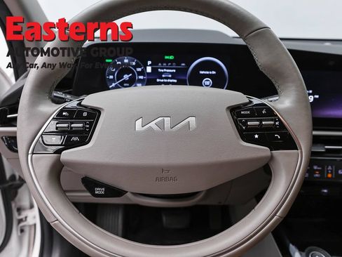 Used 2023 Kia Niro Wind w/ Wind Preserve Package FWD image 10