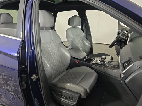 Used 2018 Audi SQ5 Prestige w/ Prestige Package AWD/4WD image 30
