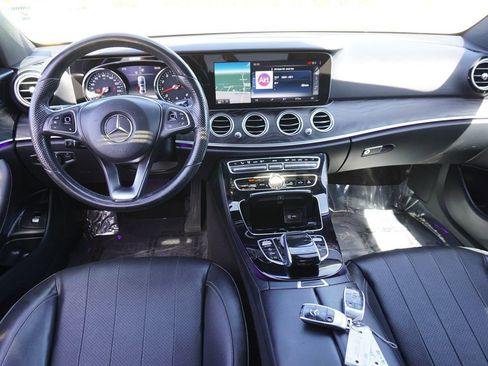Used 2017 Mercedes-Benz E 300 image 22