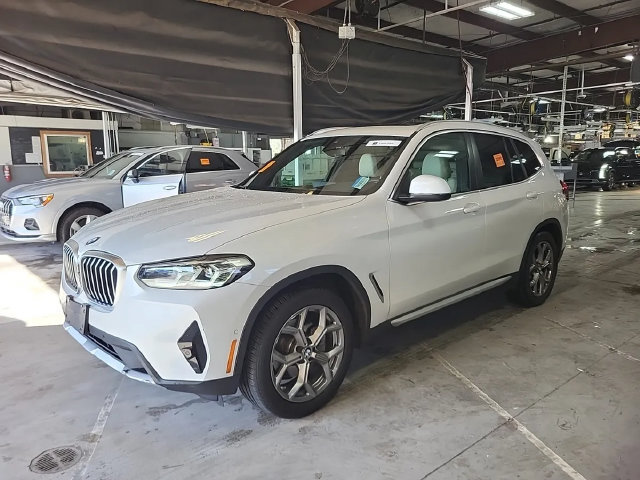Used 2024 BMW X3 xDrive30i w/ Premium Package AWD/4WD image 2