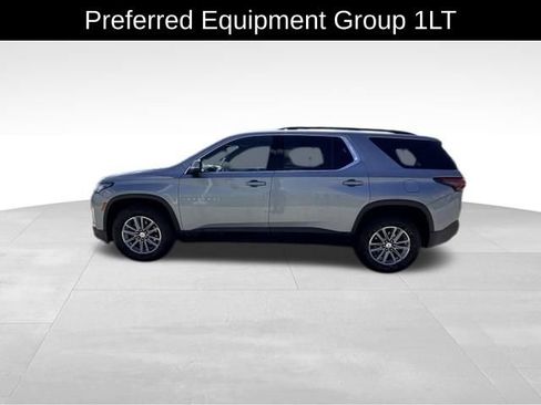 Used 2023 Chevrolet Traverse LT FWD image 4
