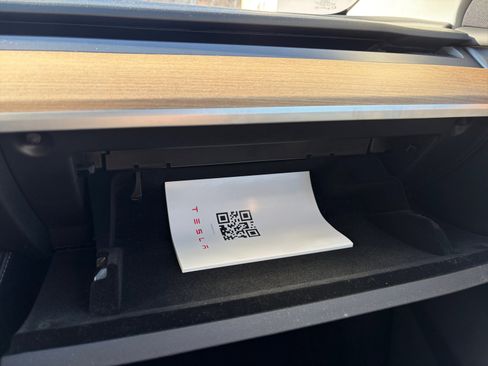 Used 2023 Tesla Model Y Performance image 25