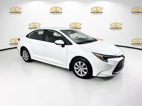 Used 2024 Toyota Corolla LE FWD image 1