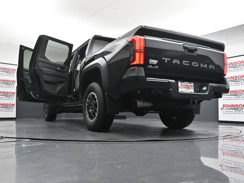 Used 2024 Toyota Tacoma TRD Off-Road AWD/4WD image 44