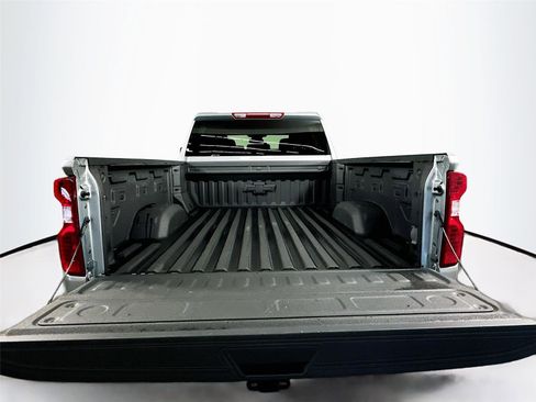 Used 2024 Chevrolet Silverado 2500 LT w/ Convenience Package image 19