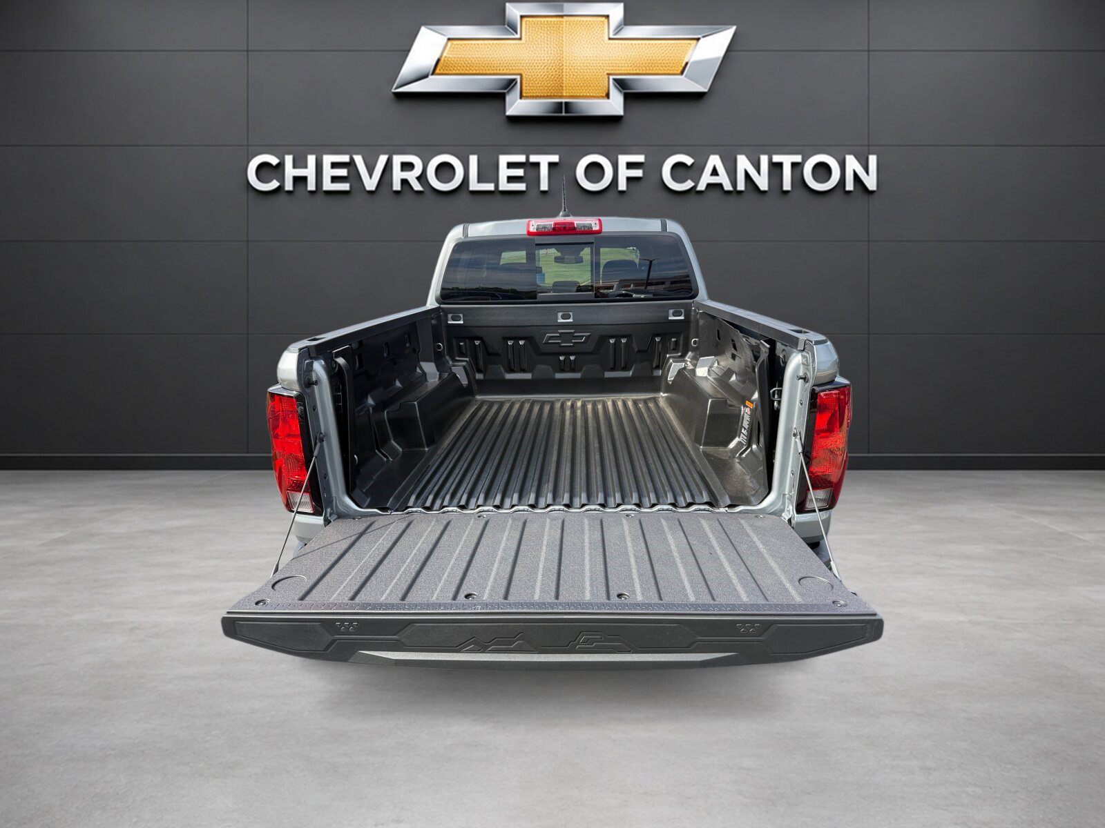 New 2026 Chevrolet Colorado W/T w/ WT Custom Package RWD image 17