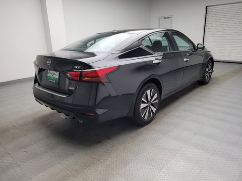 Used 2021 Nissan Altima 2.5 SV w/ SV Premium Package AWD/4WD image 9