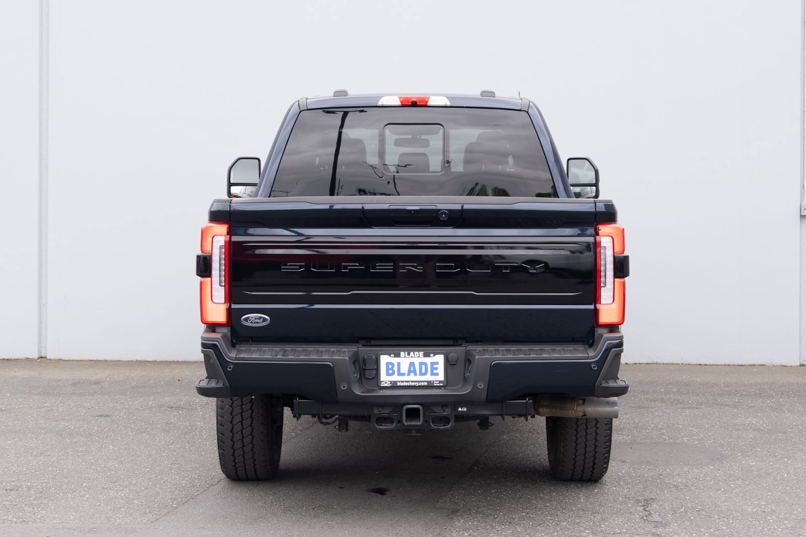 Used 2025 Ford F350 Platinum w/ FX4 Off-Road Package AWD/4WD image 25