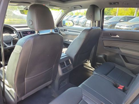Used 2021 Volkswagen Atlas Cross Sport SE w/ Panoramic Sunroof Package image 11