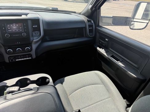 Used 2022 RAM 3500 Tradesman image 32