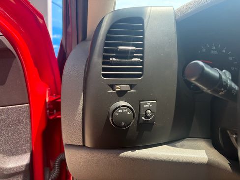 Used 2011 Chevrolet Silverado 1500 LS AWD/4WD image 19