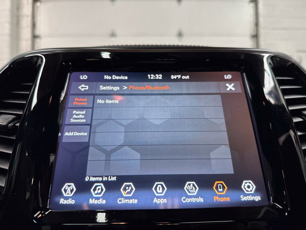 Used 2022 Jeep Cherokee Limited AWD/4WD image 33