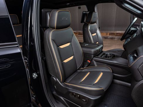 Used 2022 GMC Yukon XL AT4 w/ AT4 Premium Plus Package image 31