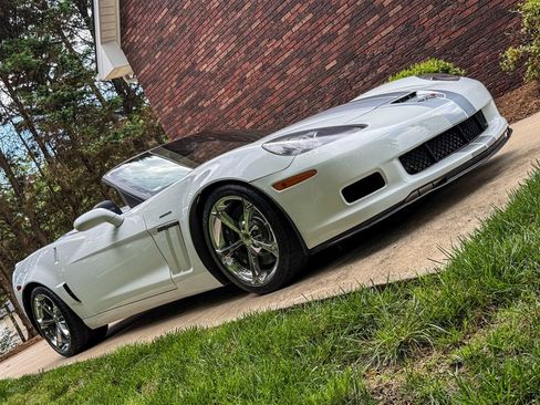 Used 2013 Chevrolet Corvette Grand Sport w/ 4LT Preferred Equipment Group RWD image 27