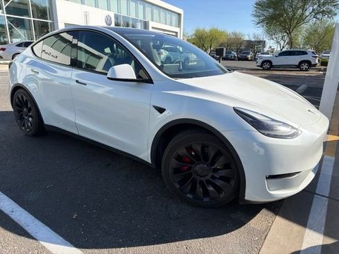 Used 2022 Tesla Model Y Performance AWD/4WD image 2