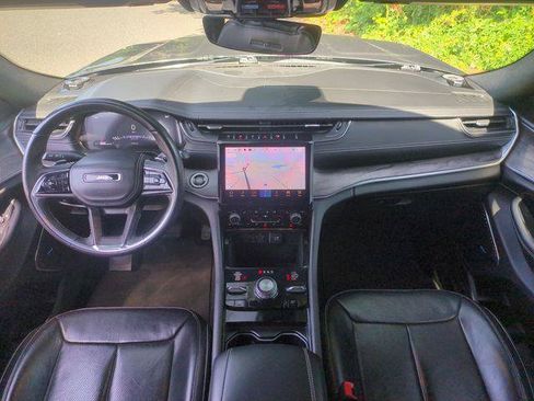 Certified 2022 Jeep Grand Cherokee Overland AWD/4WD image 19