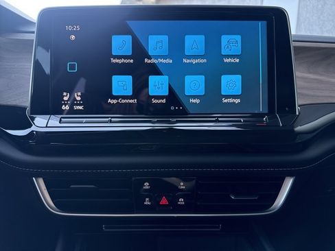Used 2024 Volkswagen Atlas SE FWD image 19