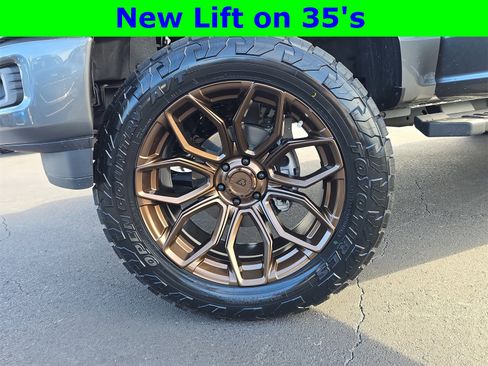 Used 2025 Ford F150 Lariat w/ Equipment Group 502A High image 3