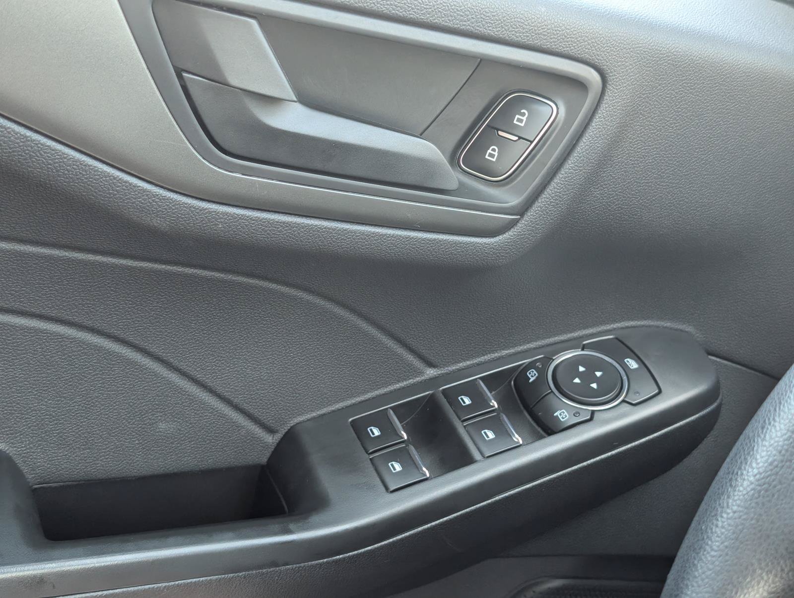 Used 2025 Ford Escape Active AWD/4WD image 49