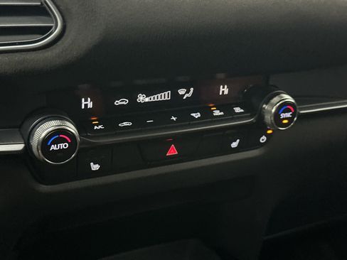 Used 2024 MAZDA CX-30 Carbon image 28