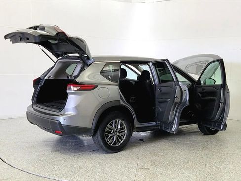 Used 2024 Nissan Rogue S FWD image 12