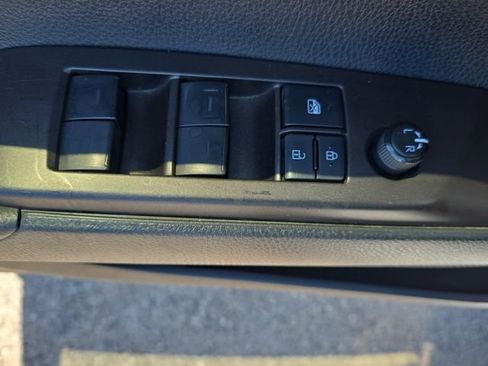 Used 2022 Toyota Camry SE FWD image 28