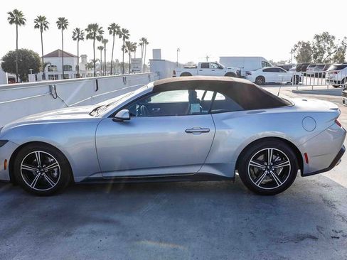 Used 2025 Ford Mustang Premium RWD image 14