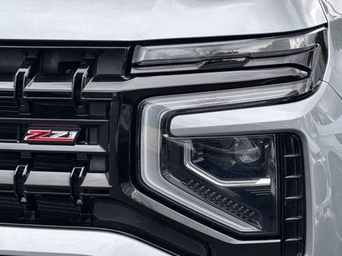 Used 2025 Chevrolet Suburban Z71 AWD/4WD image 50