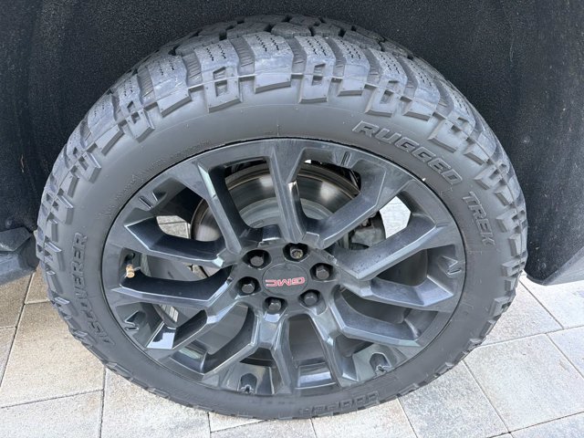 Used 2022 GMC Yukon SLT w/ SLT Premium Package RWD image 33