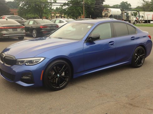 Used 2021 BMW 330i xDrive Sedan w/ M Sport Package AWD/4WD image 1