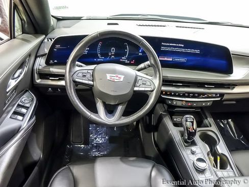 Certified 2024 Cadillac XT4 Premium Luxury AWD/4WD image 3